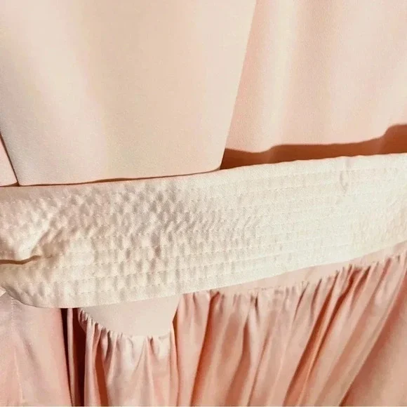 NWT Vera Wang White V-Neck Halter Gown Dress - Picture 9 of 13